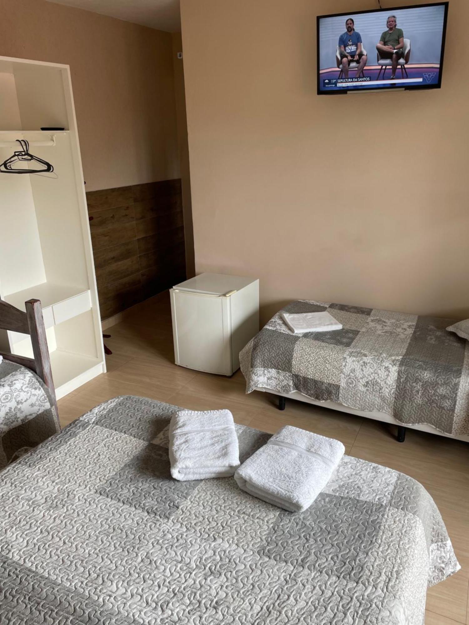 Villa Di Verona Charm Hotel Guarujá Rum bild